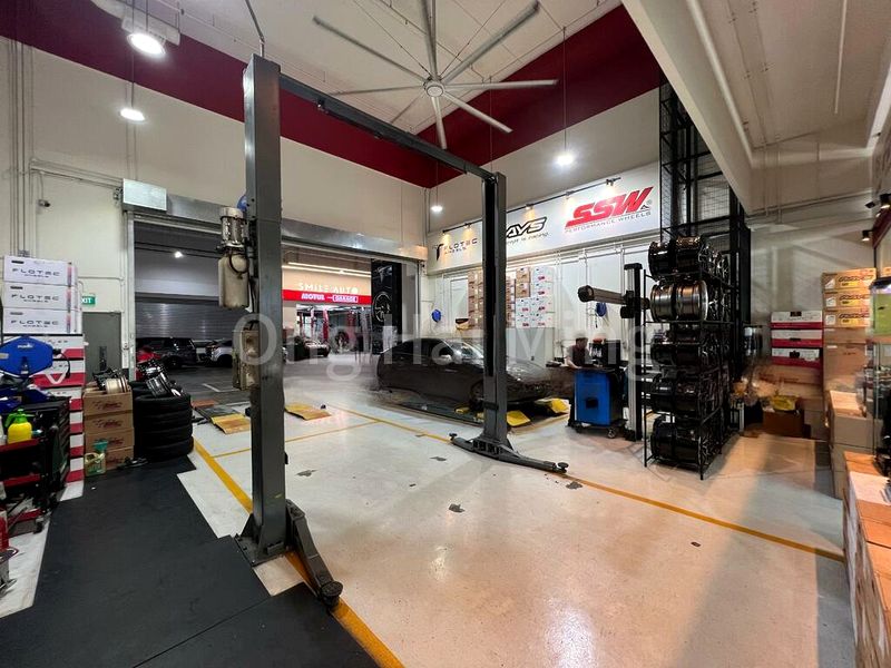 REVV: 2,800 Sq Ft Industrial Shop / Workshop for Sale on Old Kew Road, Richmond - Image 6