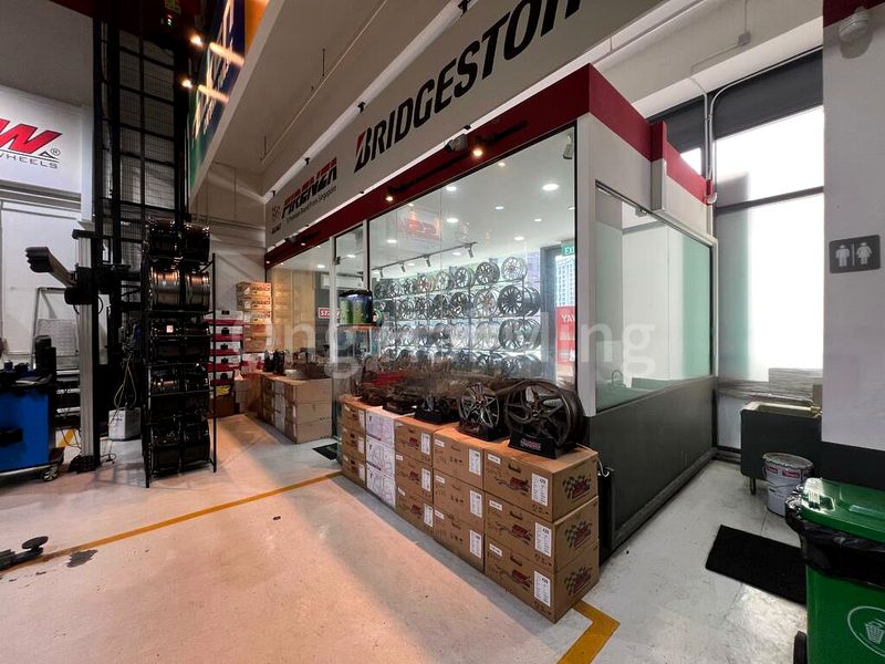 REVV: 2,800 Sq Ft Industrial Shop / Workshop for Sale on Old Kew Road, Richmond - Image 5