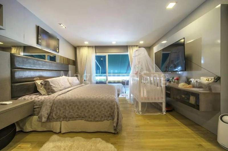 7 Bed Terraced House (Landed) for Sale in  Lorong 16 Geylang - Image 1