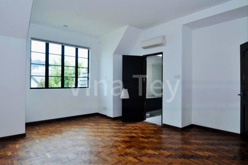 4 Bed Terraced House (Landed) for Rent in  Hoover Park - Image 9