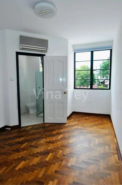 4 Bed Terraced House (Landed) for Rent in  Hoover Park - Image 10