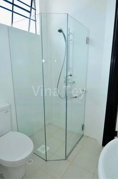 4 Bed Terraced House (Landed) for Rent in  Hoover Park - Image 16