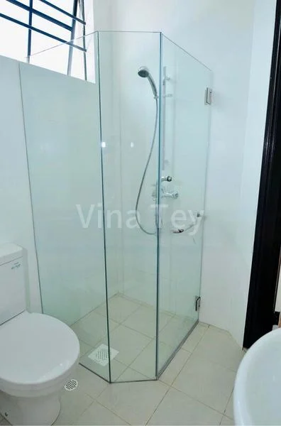 4 Bed Terraced House (Landed) for Rent in  Hoover Park - Image 7