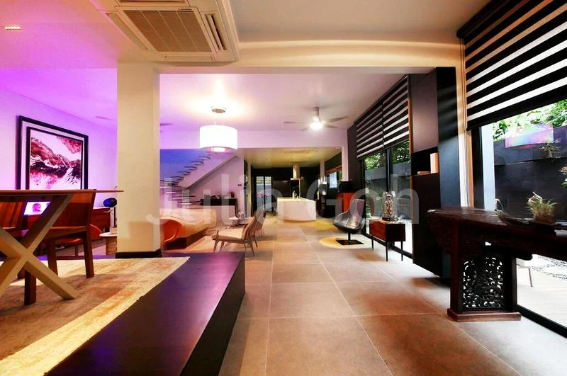 5 Bed Semi-Detached House (Landed) for Sale in  Huit - Image 5