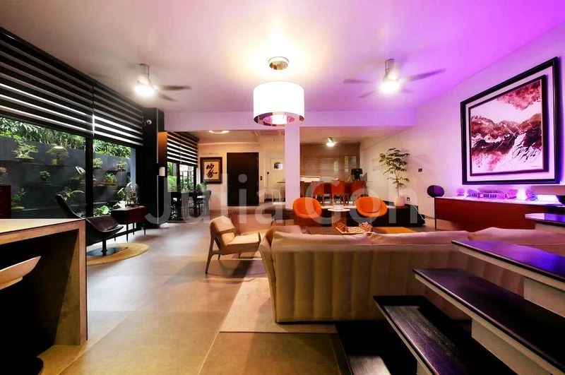 5 Bed Semi-Detached House (Landed) for Sale in  Huit - Image 6