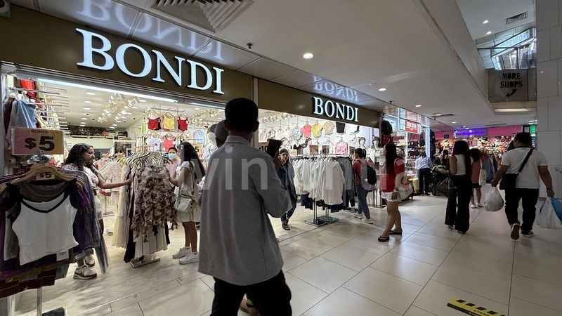 Mall Shop for Rent in Lucky Plaza - Image 16