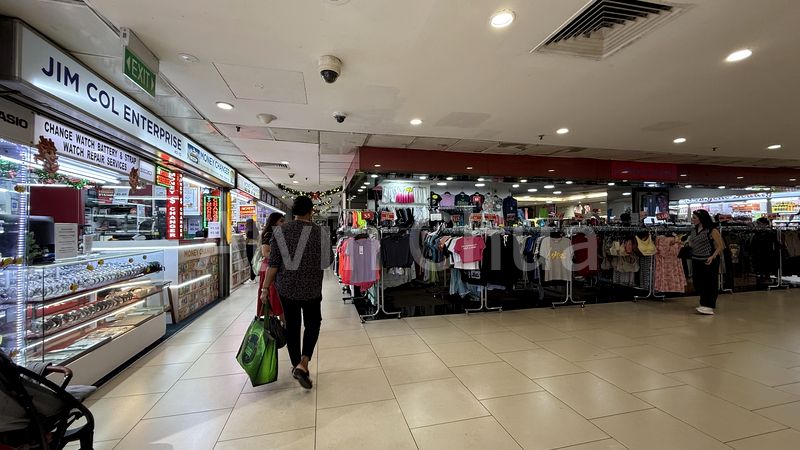 Mall Shop for Rent in Lucky Plaza - Image 14