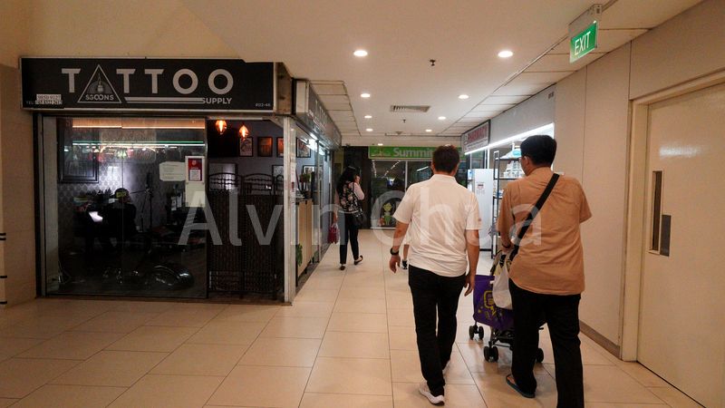 Mall Shop for Rent in Lucky Plaza - Image 25