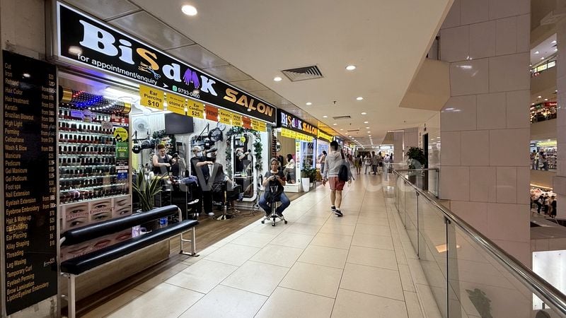 Mall Shop for Rent in Lucky Plaza - Image 19