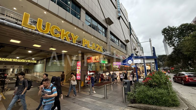Mall Shop for Rent in Lucky Plaza - Image 11