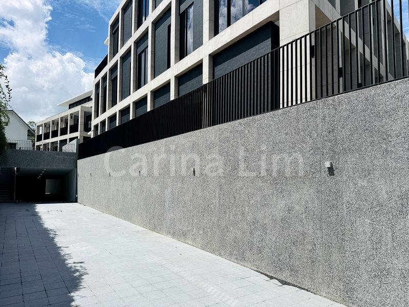 8 Bed Bungalow (Landed) for Sale in  Mount Rosie Road - Image 5