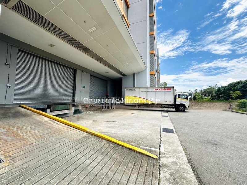 Warehouse for Rent: Affordable Warehouse with Corporate Office; Ample Car Park & Loading Bays off West Coast. - Image 9