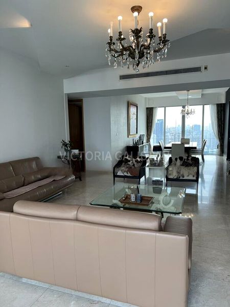 4 Bed Condo for Rent in  Draycott Eight - Image 6