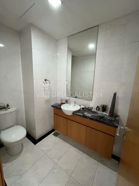 4 Bed Condo for Rent in  Draycott Eight - Image 11