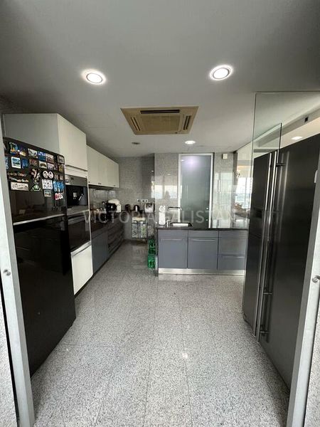 4 Bed Condo for Rent in  Draycott Eight - Image 3