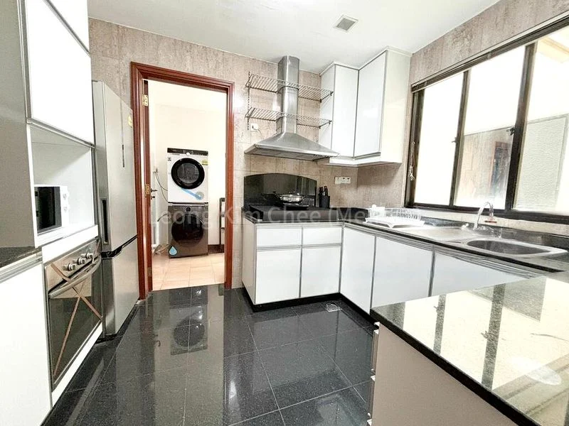 Room (Condo) for Rent in  The Sterling - Image 4
