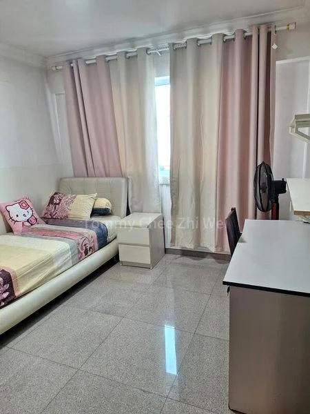 Common Room (HDB) for Rent in  678 Hougang Avenue 8 - Image 1