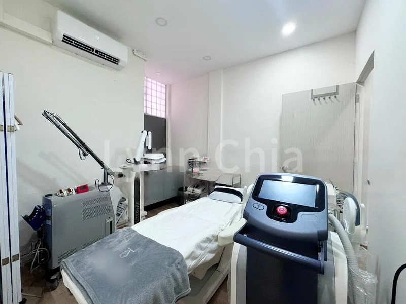 Shop / Shophouse for Rent: 338 Ang Mo Kio Avenue 1 - Image 1