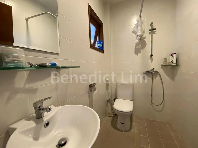 4 Bed Semi-Detached House (Landed) for Rent in Jalan Pokok Serunai - Image 7