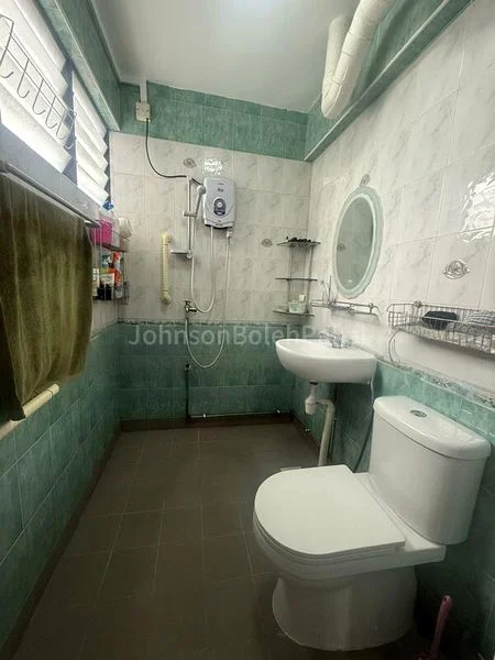 4 Room (4S) HDB for Sale in  348 Woodlands Avenue 3 - Image 8
