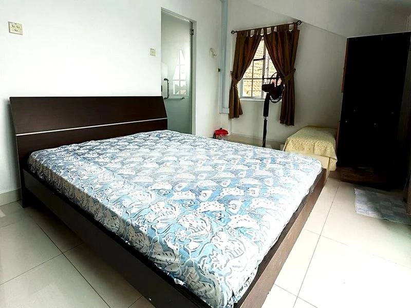 8 Bed Semi-Detached House (Landed) for Sale in  St Nicholas View - Image 3