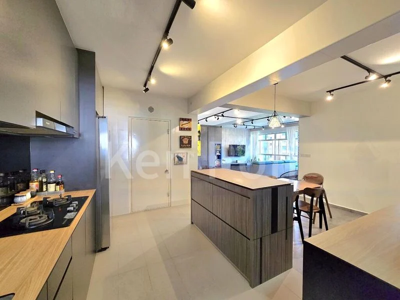 5 Room (5I) HDB for Sale in  494H Tampines Street 45 - Image 6