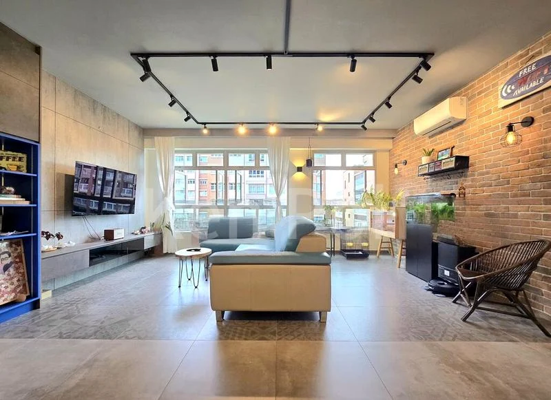 5 Room (5I) HDB for Sale in  494H Tampines Street 45 - Image 1