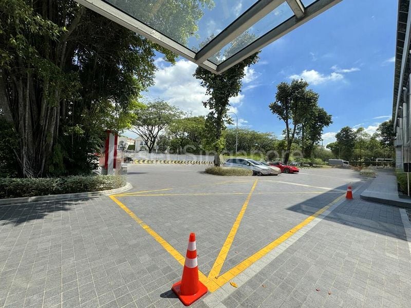 Large Warehouse with High Ceilings in Central Singapore, Bukit Timah. - Image 2