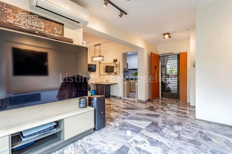 4 Room (4A) HDB for Sale in 462C Yishun Avenue 6 - Image 1