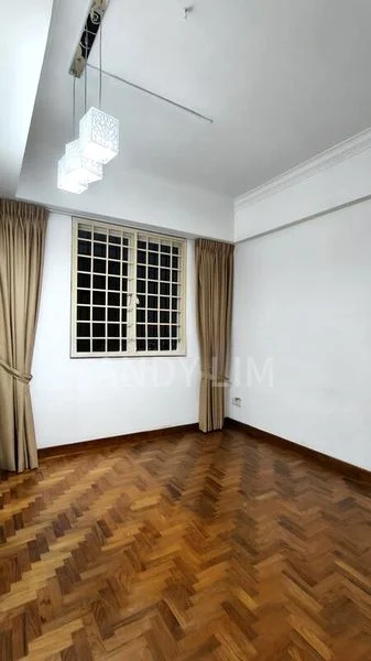 4 Bed Condo for Rent in  Castle Green - Image 11