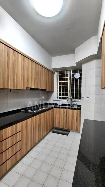 4 Bed Condo for Rent in  Castle Green - Image 3