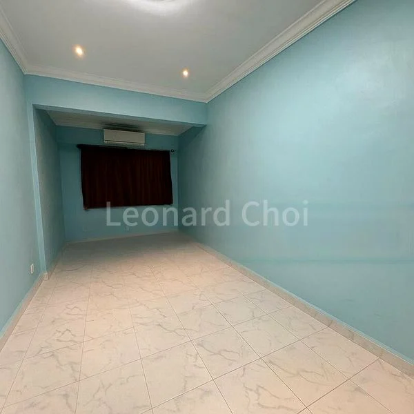 5 Bed Terraced House (Landed) for Sale in Frankel Estate - Image 4