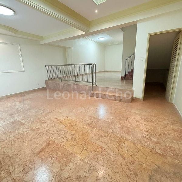 5 Bed Terraced House (Landed) for Sale in Frankel Estate - Image 2
