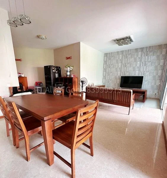 3 Bed Condo for Rent in  Clover By The Park - Image 13