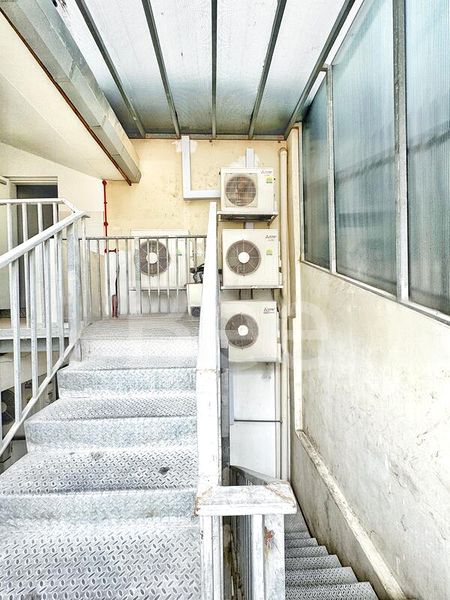 Shop / Shophouse for Rent: Beach Road - Image 6