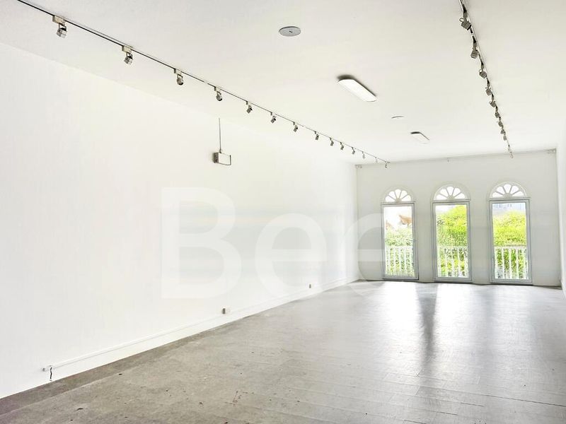Shop / Shophouse for Rent: Beach Road - Image 3