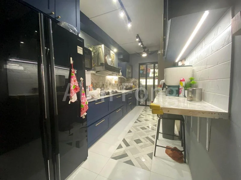 5 Room (5I) HDB for Sale in  552 Woodlands Drive 44 - Image 2