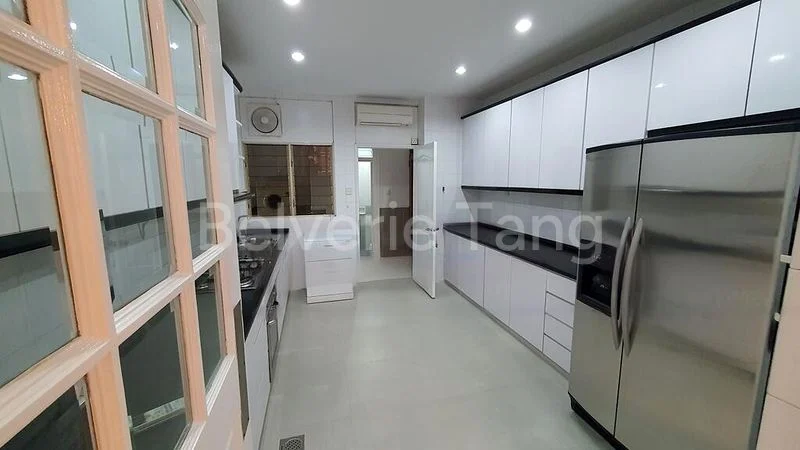 4 Bed Condo for Rent in  Leonie Condotel - Image 7