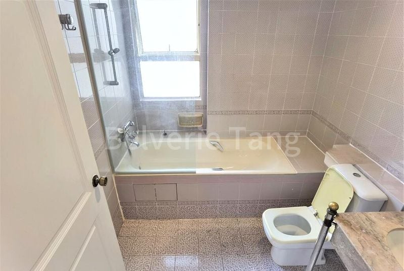 4 Bed Condo for Rent in  Leonie Condotel - Image 1