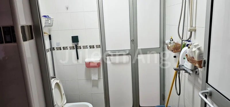 2 Room (2STD) HDB for Sale in 986B Buangkok Crescent - Image 3