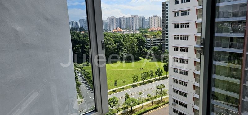 2 Room (2STD) HDB for Sale in 986B Buangkok Crescent - Image 1