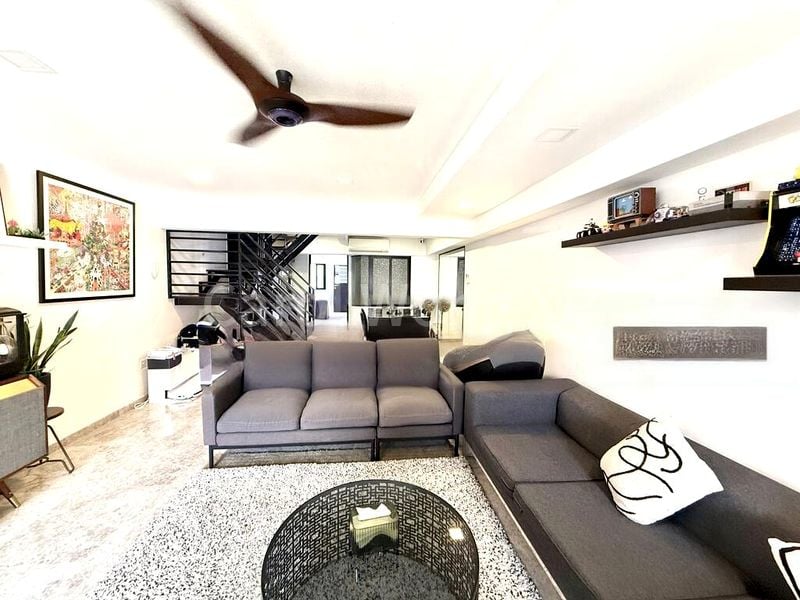 4 Bed Terraced House (Landed) for Sale in  Jalan Mesra - Image 2