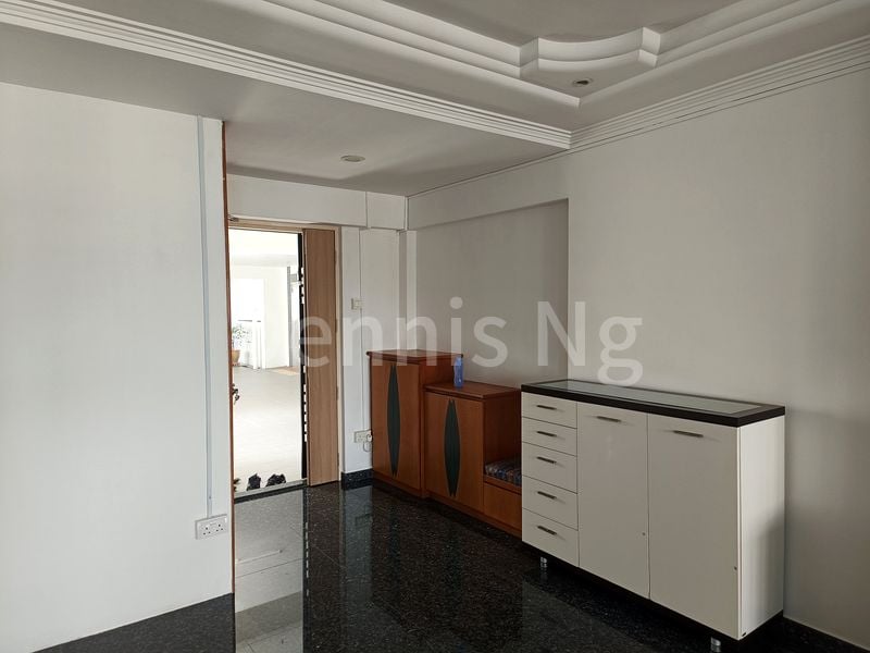 5 Room (5A) HDB for Rent in  165 Gangsa Road - Image 5