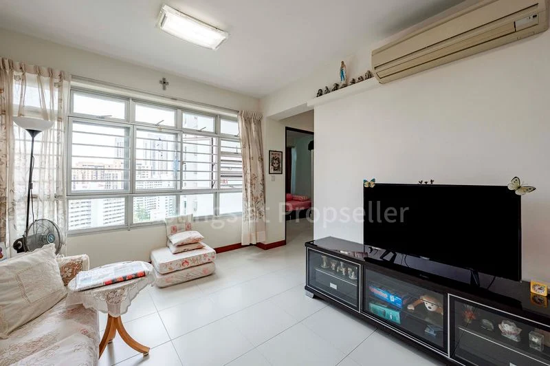 3 Room (3A) HDB for Sale in 26 Ghim Moh Link - Image 1