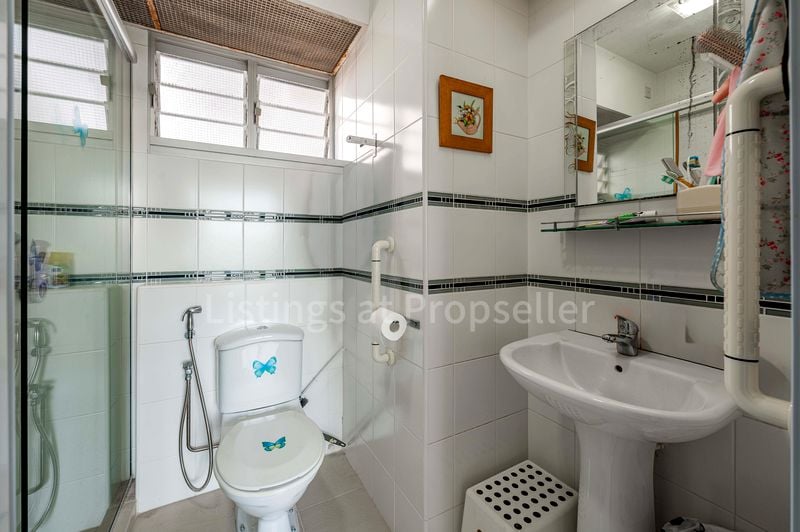 3 Room (3A) HDB for Sale in 26 Ghim Moh Link - Image 9