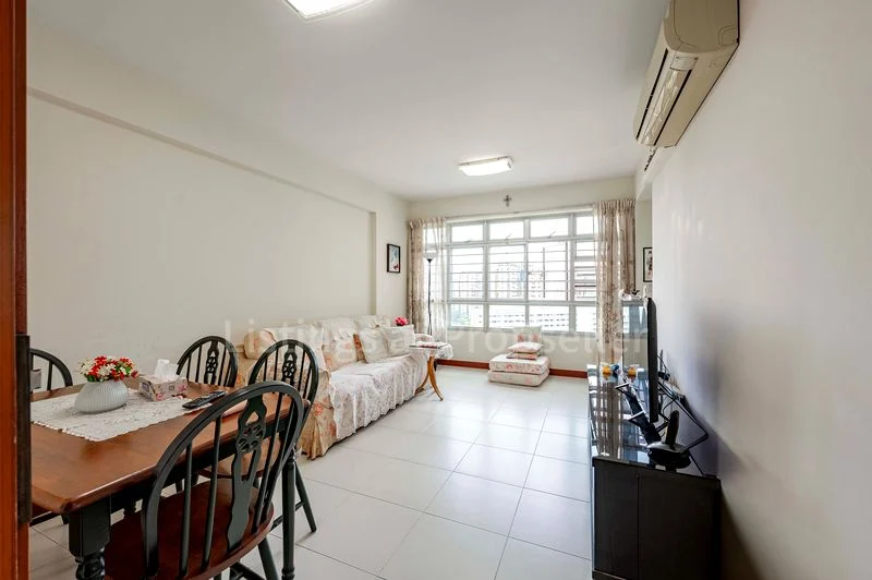 3 Room (3A) HDB for Sale in 26 Ghim Moh Link - Image 2