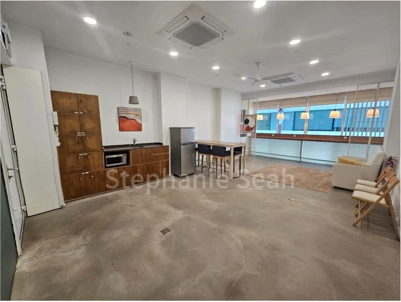 Office for Rent: High Street Centre - Image 1