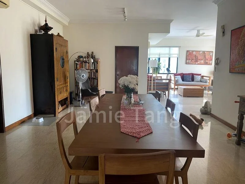 5 Bed Condo for Rent in  Holland Peak - Image 2