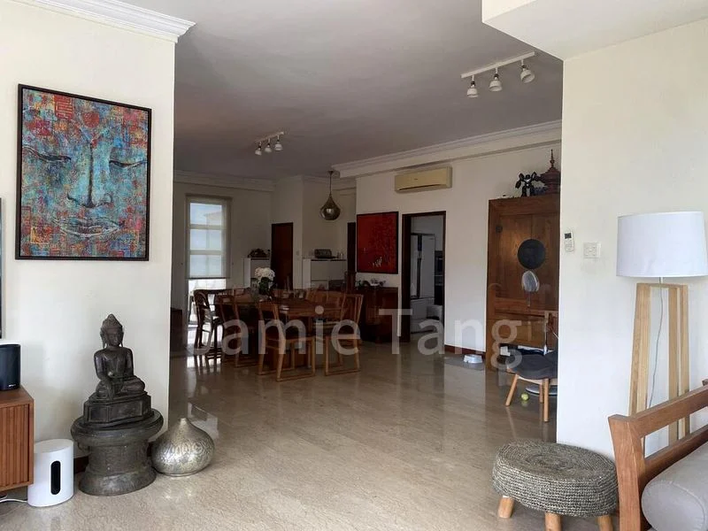 5 Bed Condo for Rent in  Holland Peak - Image 3