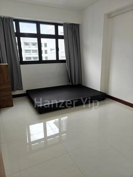 5 Room (5I) HDB for Rent in  274A Compassvale Bow - Image 4